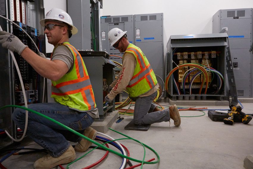 Choosing the Right Electrician in Winnipeg for Safe Installations